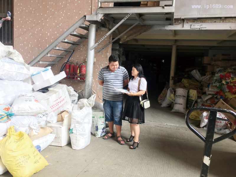 中山市松輝電器有限公司執行董事兼總經理陳志輝(左) 副本